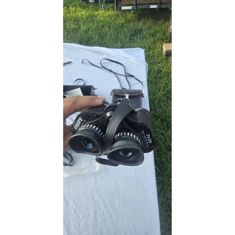 Lot Of 4 Pairs Of Binoculars & 3 Cases